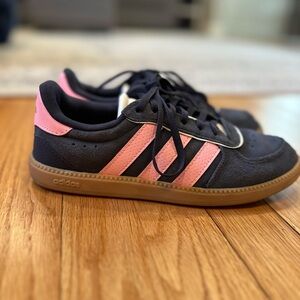 Adidas Women’s Sneaker - Navy and Pink